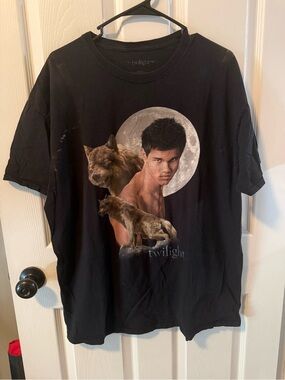 Twilight Jacob Black Wolf Graphic Tee - Black Men’s XL